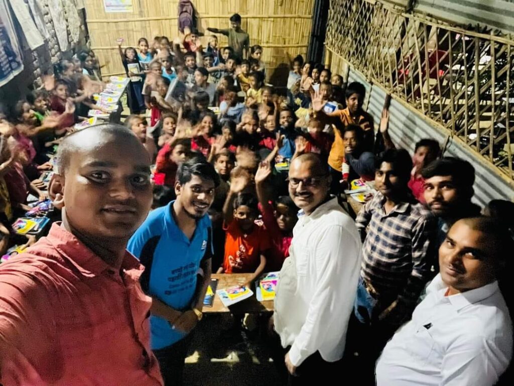 AppyCrowns-CEO-with-Students-Empowerment